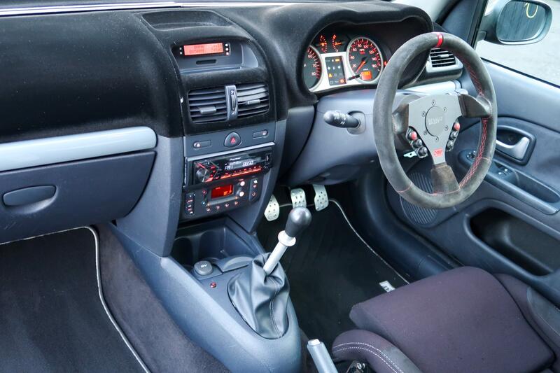RENAULT CLIO