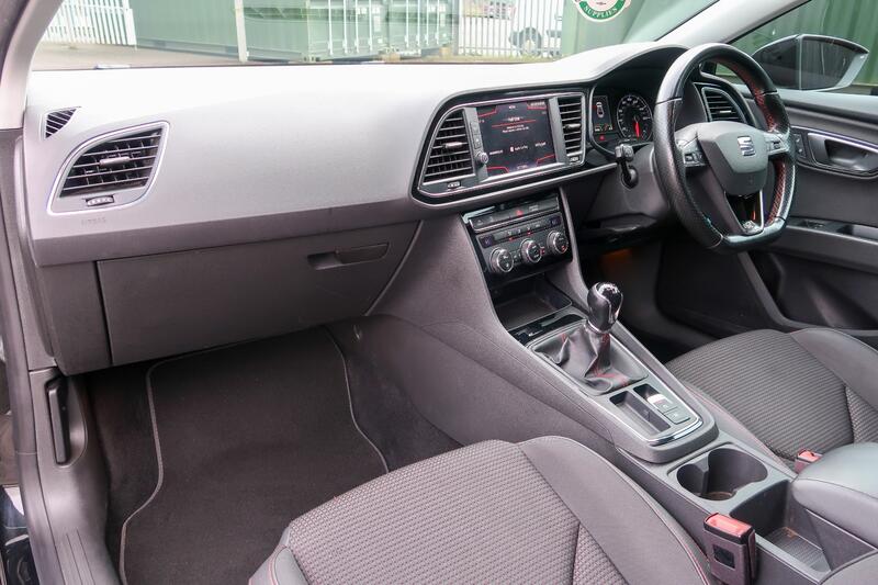 SEAT LEON