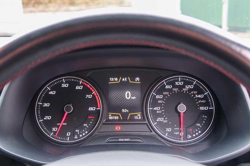 SEAT LEON