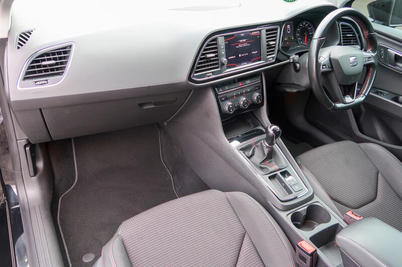 SEAT LEON
