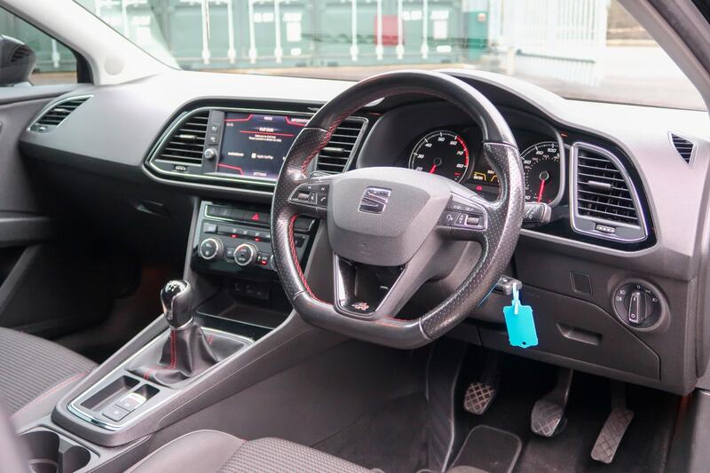 SEAT LEON