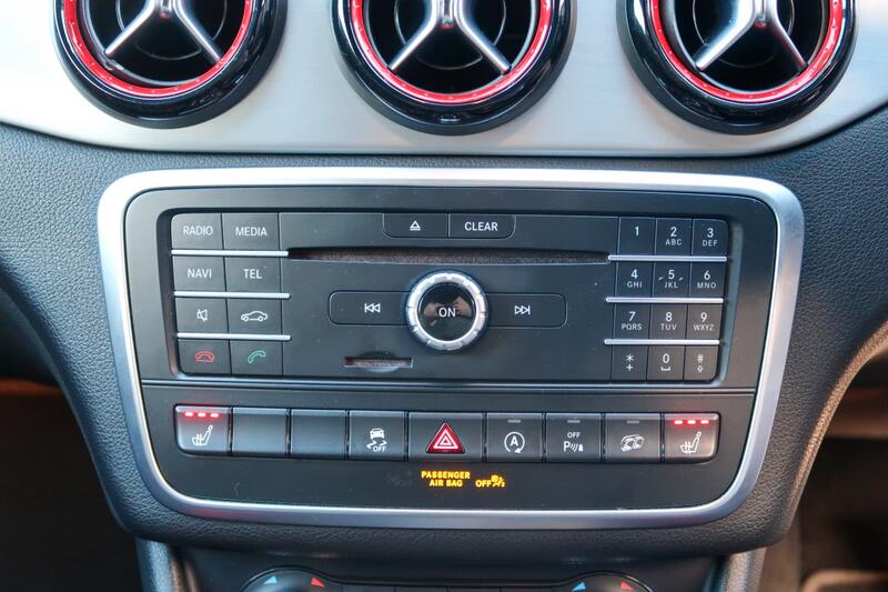 MERCEDES-BENZ CLA