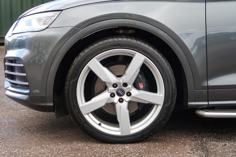AUDI SQ5