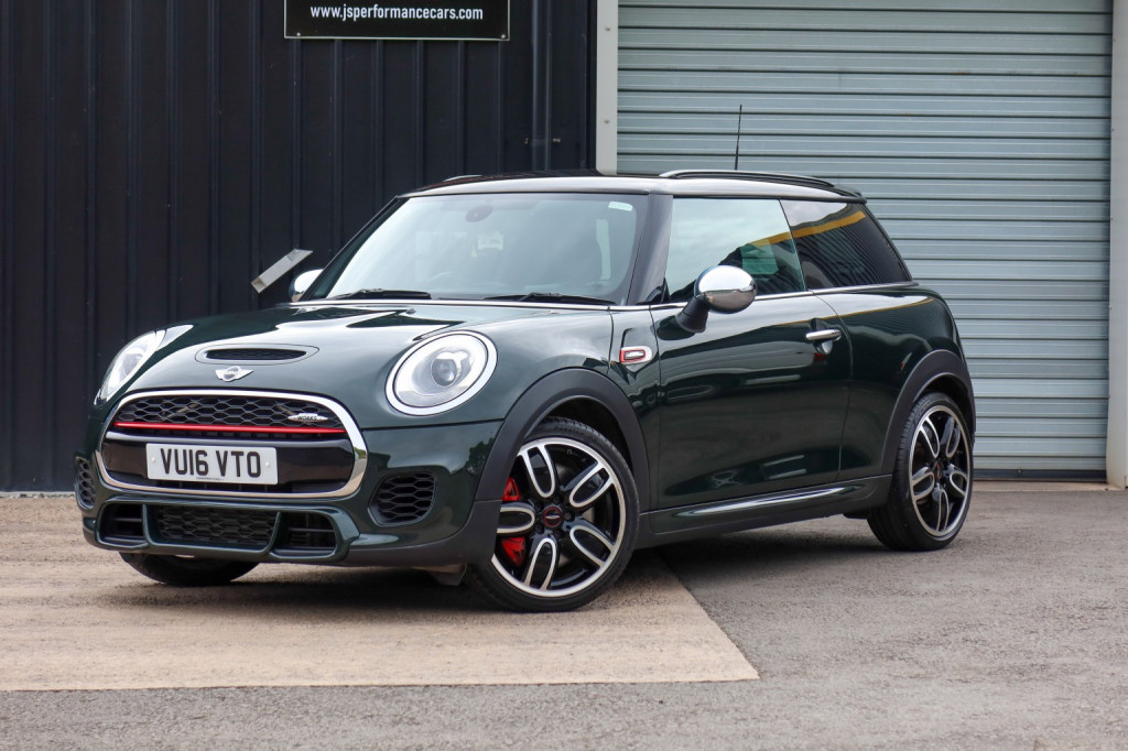 2016 MINI HATCH